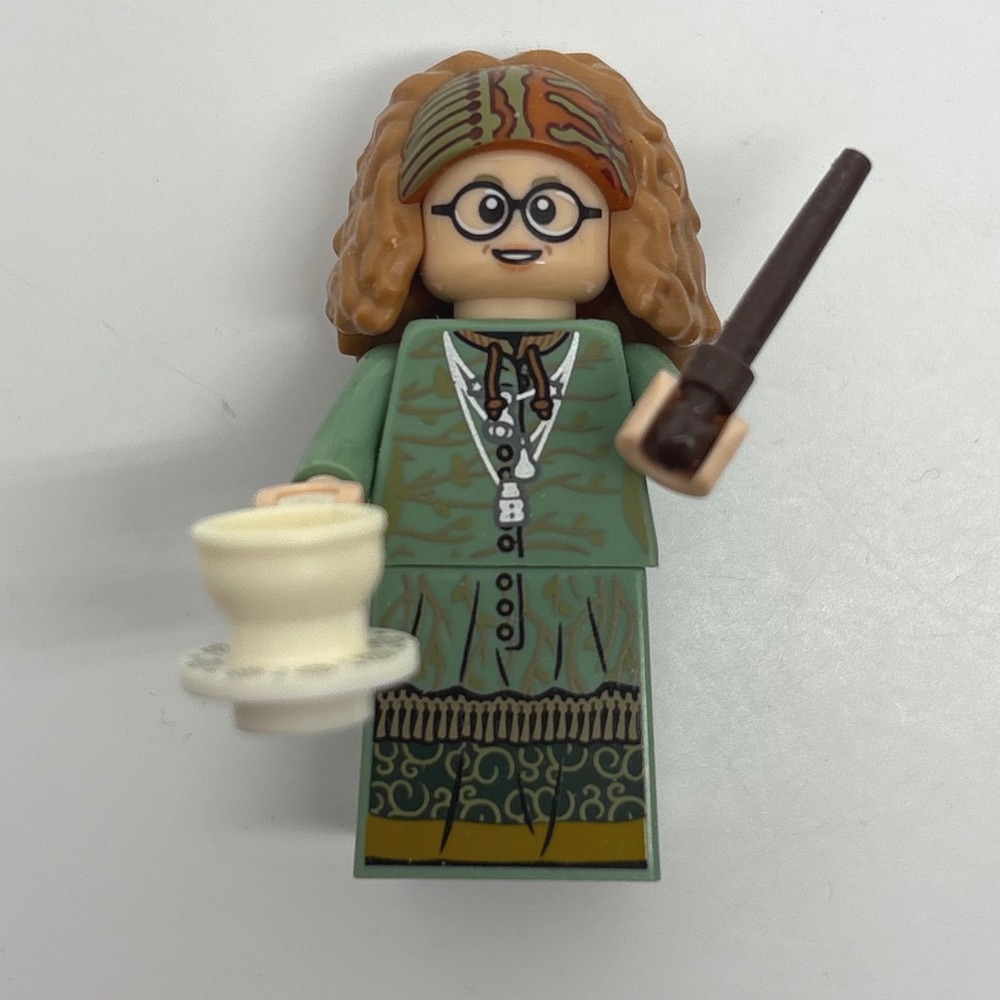LEGO Harry Potter Professor Trelawney Minifigure 71022 Series 1 CMF Wand Teacup - Picture 6 of 6